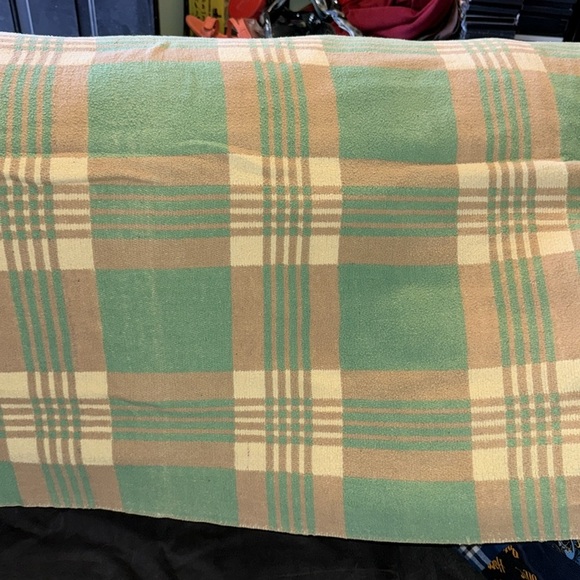Beacon Vintage Green, Cream & Brown Plaid Camp Blanket 1940s 1950s Size 70”x70” - Picture 8 of 12